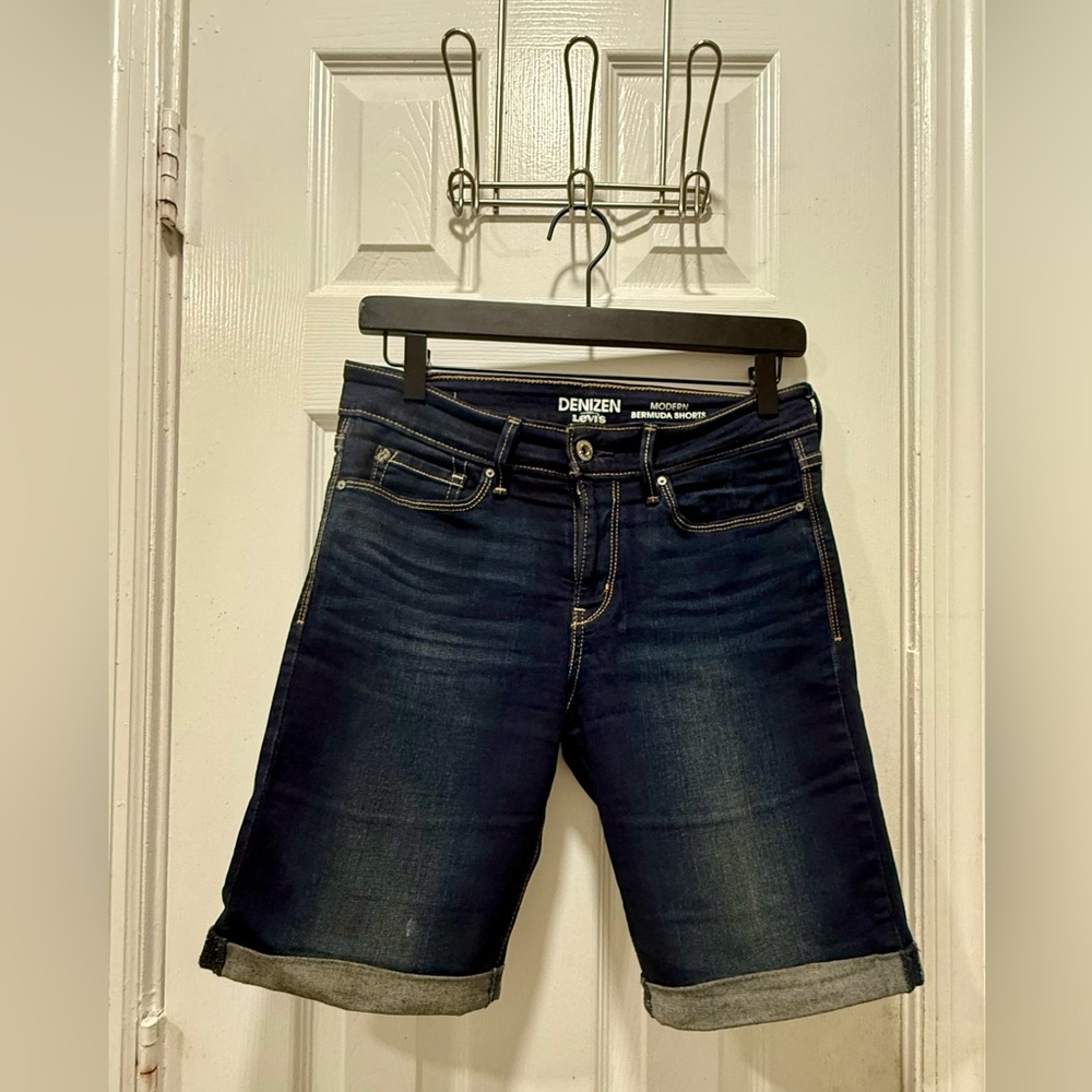 Denizen from Levi's Blue Jean Bermuda Shorts- Womens Size 4!!!
